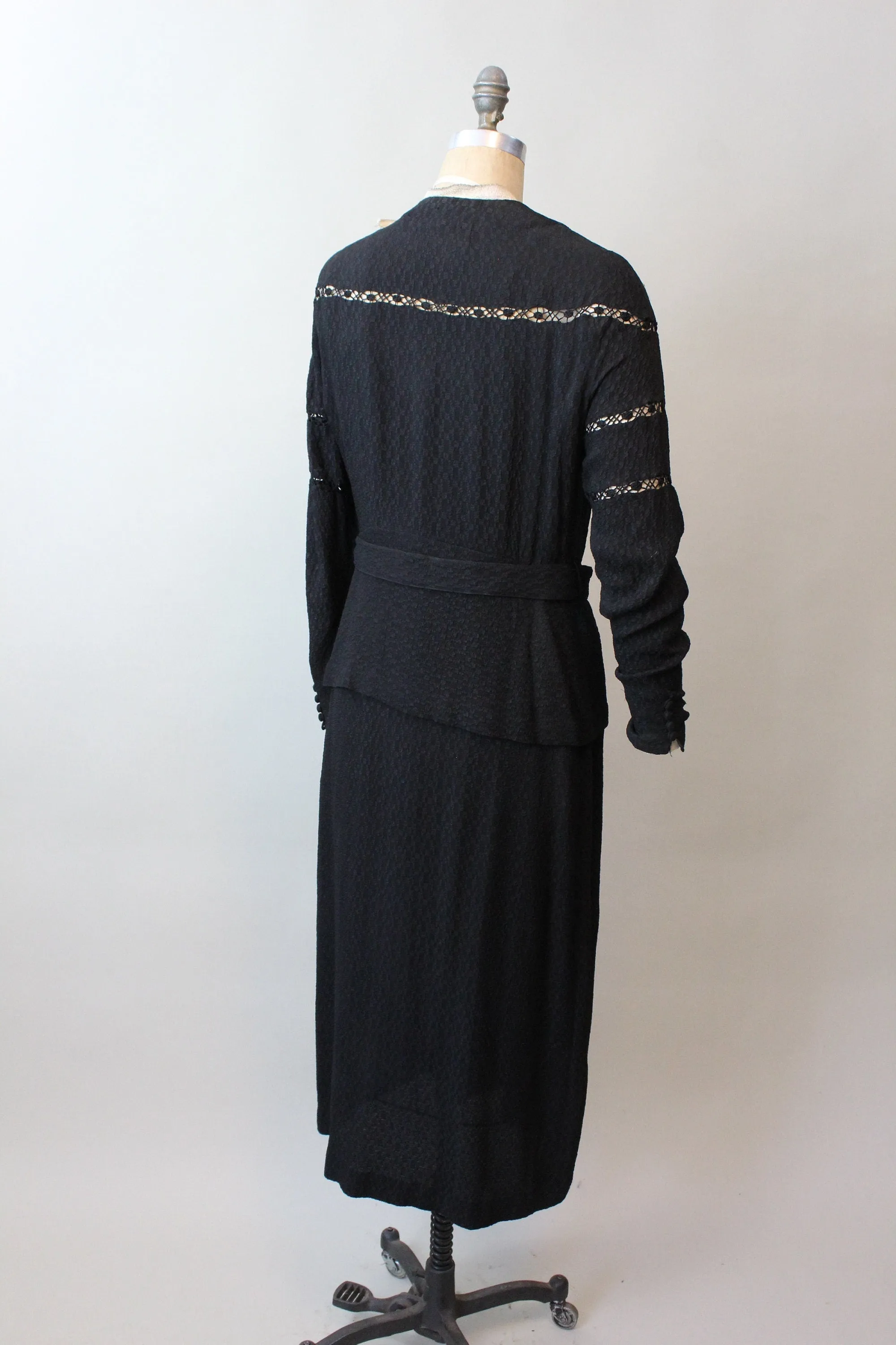 1920s 1930s SPIDERWEB open bakelite button dress medium | new fall