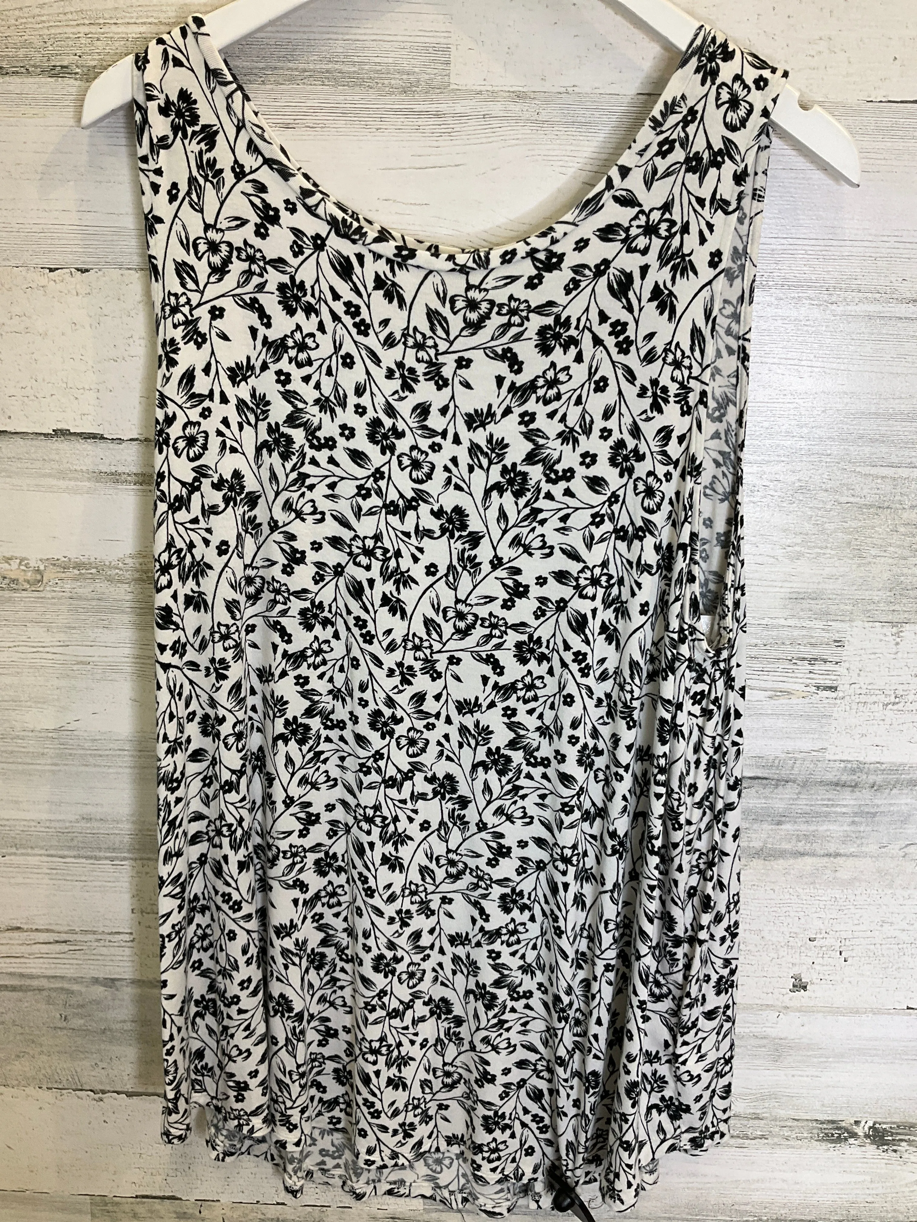 Black & White Tank Top Old Navy, Size Xxl