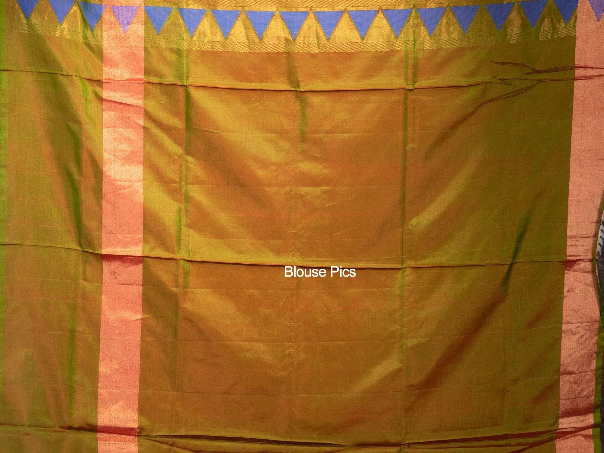 Elegant Peacock Motif Border Kanchipuram Silk Saree